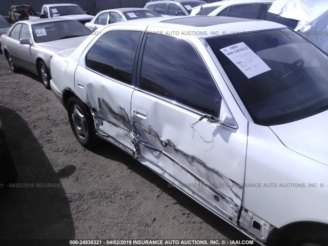 JT8BH22FXT0058084 - 1996 LEXUS LS 400 WHITE photo 6