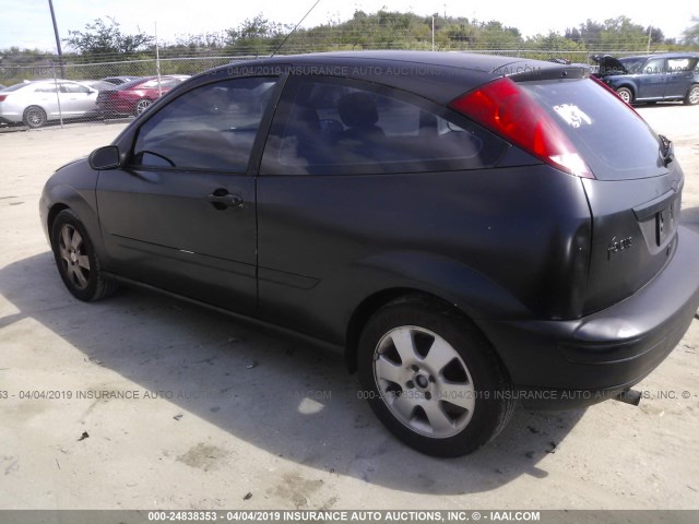 3FAFP31361R216152 - 2001 FORD FOCUS ZX3 BLACK photo 3