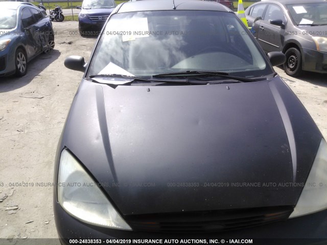 3FAFP31361R216152 - 2001 FORD FOCUS ZX3 BLACK photo 6