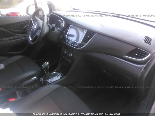 KL4CJASB6KB707295 - 2019 BUICK ENCORE PREFERRED BROWN photo 5