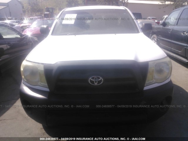 5TENX22N55Z048784 - 2005 TOYOTA TACOMA WHITE photo 6