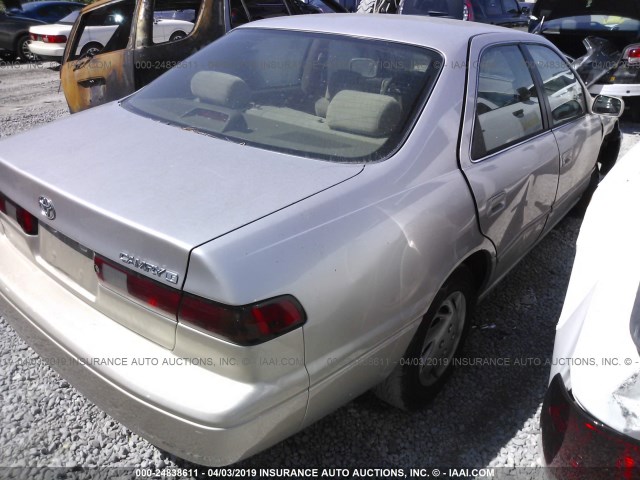 4T1BG22KXXU596280 - 1999 TOYOTA CAMRY CE/LE/XLE 棕色 照片 4
