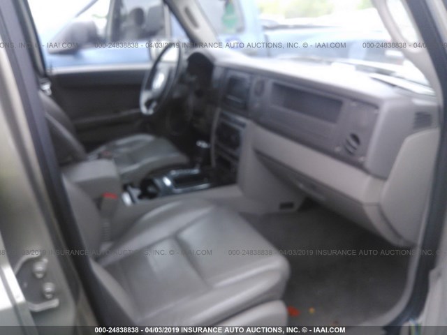 1J8HH48N56C125854 - 2006 JEEP COMMANDER BROWN photo 5