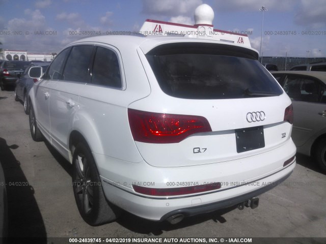 WA1LMAFE2BD002395 - 2011 AUDI Q7 WHITE photo 3