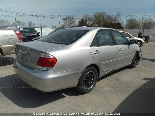 4T1BE32K95U966028 - 2005 TOYOTA CAMRY LE/XLE/SE SILVER photo 4