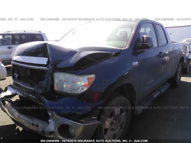 5TFRY5F1XDX141605 - 2013 TOYOTA TUNDRA DOUBLE CAB SR5 BLUE photo 2