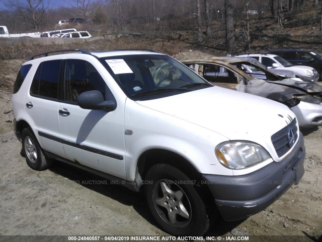 4JGAB54EXXA113987 - 1999 MERCEDES-BENZ ML 320 WHITE photo 1