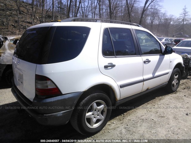 4JGAB54EXXA113987 - 1999 MERCEDES-BENZ ML 320 WHITE photo 4