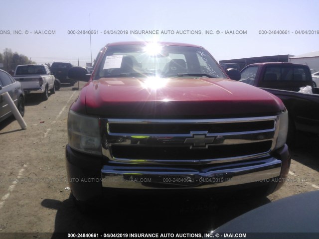 1GCEC14C28Z285573 - 2008 CHEVROLET SILVERADO C1500 RED photo 6