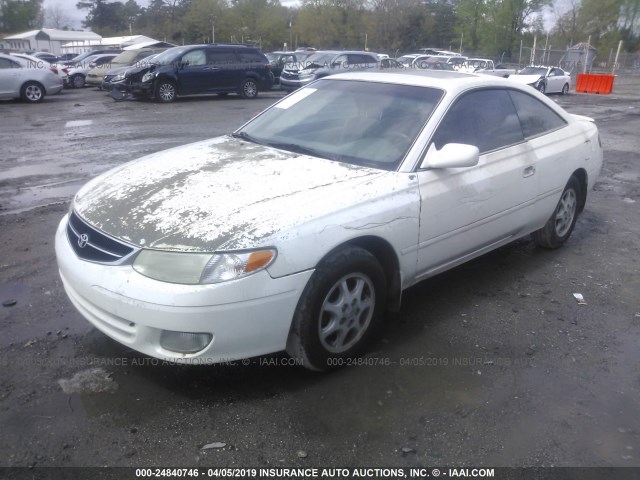 2T1CG22PX1C460921 - 2001 TOYOTA CAMRY SOLARA SE WHITE photo 2