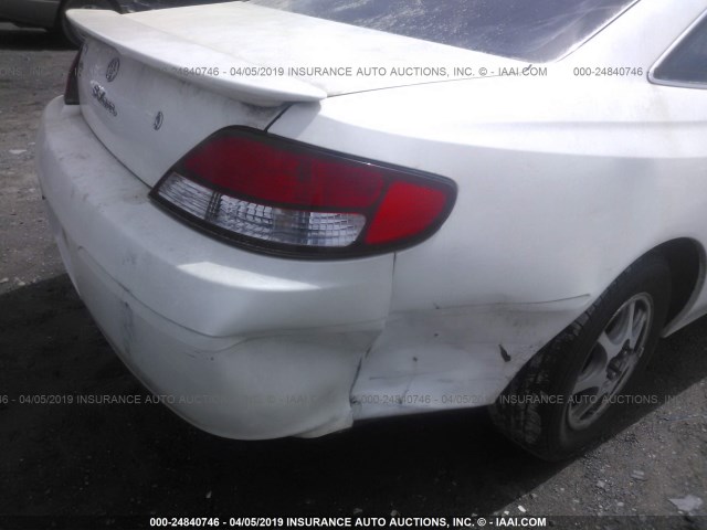 2T1CG22PX1C460921 - 2001 TOYOTA CAMRY SOLARA SE WHITE photo 6