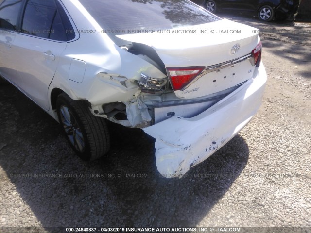 4T1BF1FK5FU066692 - 2015 TOYOTA CAMRY LE/XLE/SE/XSE WHITE photo 6
