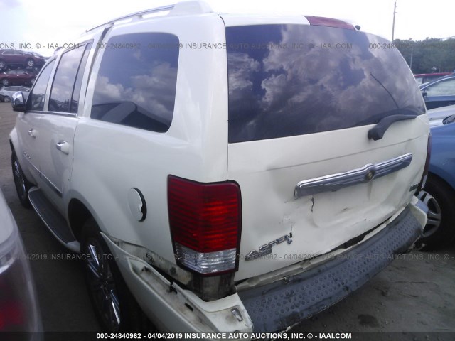 1A8HW58218F125336 - 2008 CHRYSLER ASPEN LIMITED WHITE photo 3