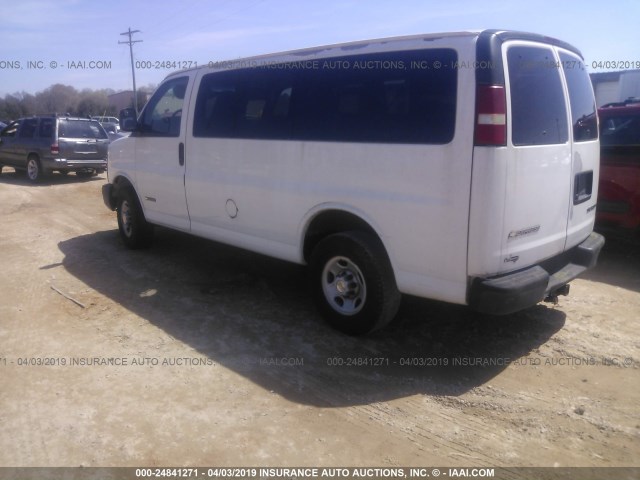 1GNHG35UX41207708 - 2004 CHEVROLET EXPRESS G3500  WHITE photo 3