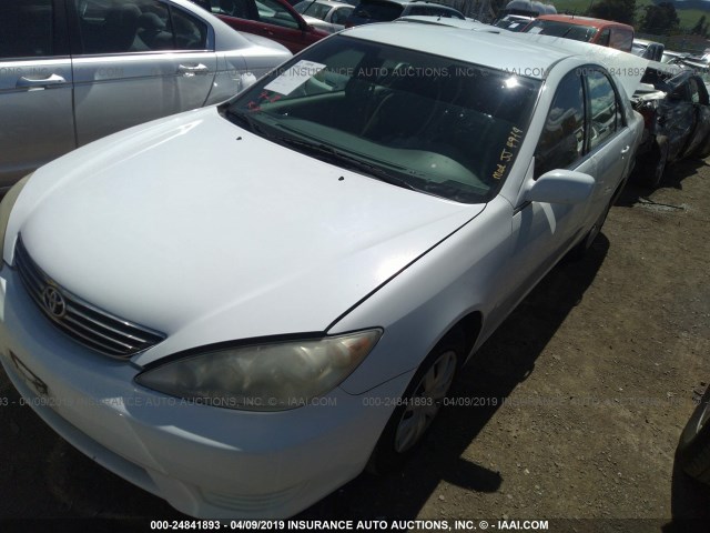 4T1BE32K26U740978 - 2006 TOYOTA CAMRY LE/XLE/SE WHITE photo 2