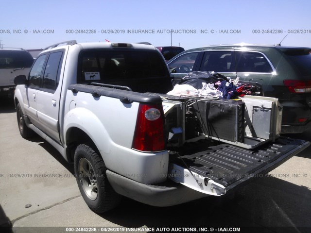 1FMZU67E22UC88384 - 2002 FORD EXPLORER SPORT TR  WHITE photo 3