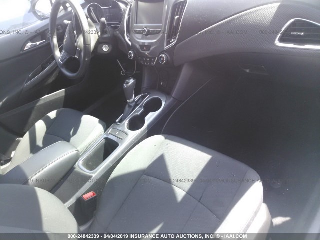 1G1BE5SM0H7111733 - 2017 CHEVROLET CRUZE LT WHITE photo 5