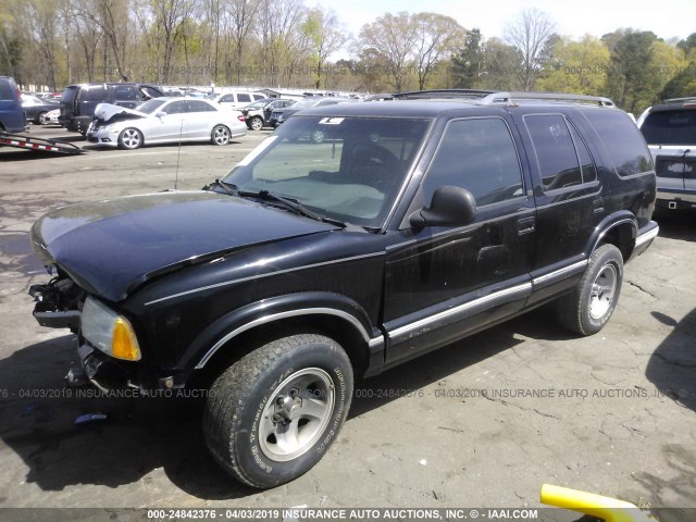 1GNCS13W5T2145824 - 1996 CHEVROLET BLAZER BLACK photo 2