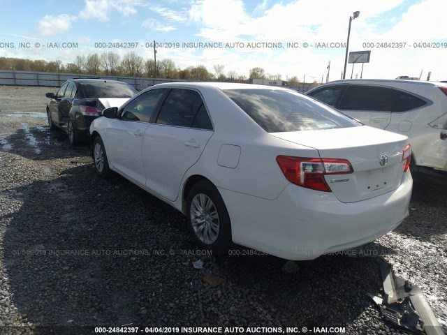 4T4BF1FK2CR203380 - 2012 TOYOTA CAMRY SE/LE/XLE WHITE photo 3