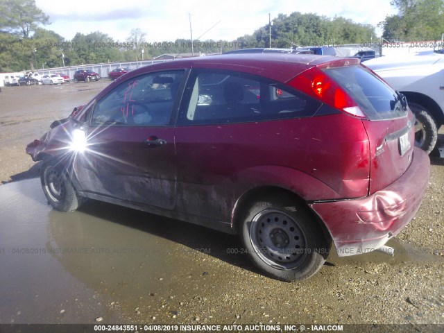 3FAFP31N45R114503 - 2005 FORD FOCUS ZX3 RED photo 3