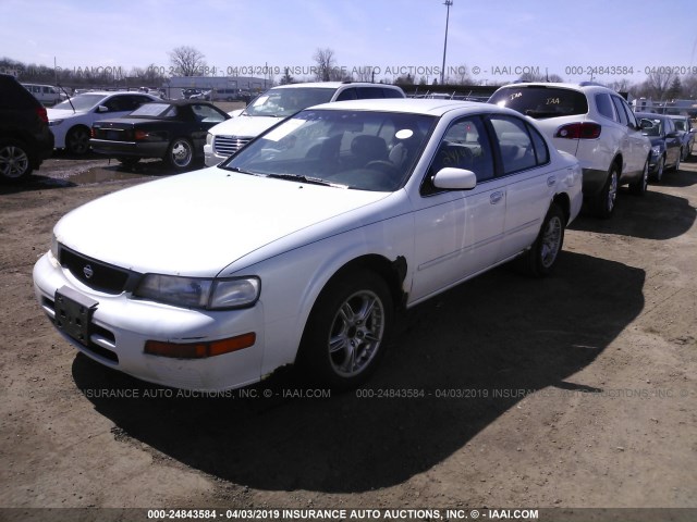 JN1CA21D8ST064041 - 1995 NISSAN MAXIMA GLE/GXE/SE WHITE photo 2