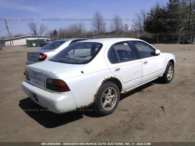 JN1CA21D8ST064041 - 1995 NISSAN MAXIMA GLE/GXE/SE WHITE photo 4