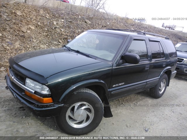 1GNDT13X93K166587 - 2003 CHEVROLET BLAZER GREEN photo 2