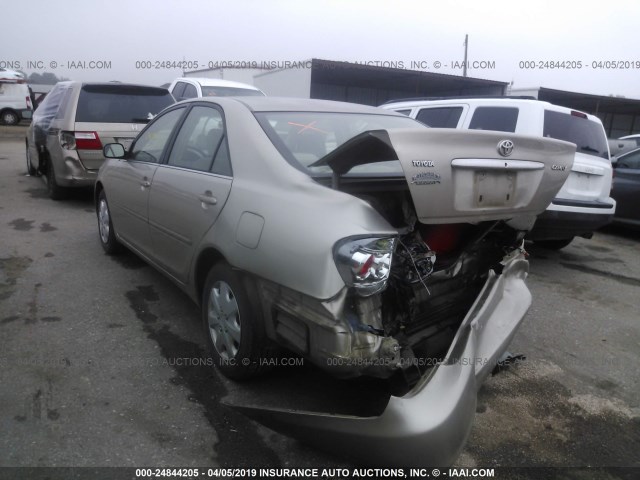 JTDBE32K763054980 - 2006 TOYOTA CAMRY LE/XLE GOLD photo 3