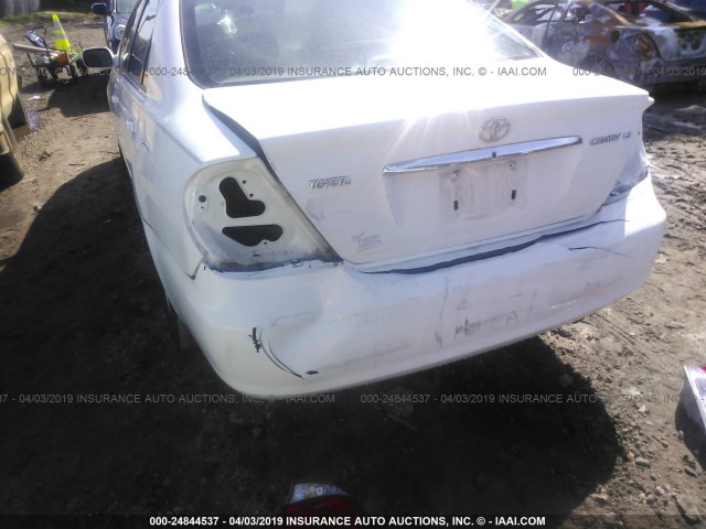 4T1BE32K95U021192 - 2005 TOYOTA CAMRY LE/XLE/SE WHITE photo 6