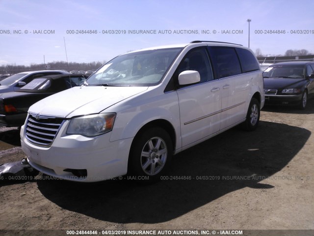 2A4RR5D19AR308847 - 2010 CHRYSLER TOWN & COUNTRY TOURING WHITE photo 2