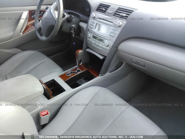 4T1BE46K59U310785 - 2009 TOYOTA CAMRY SE/LE/XLE GRAY photo 5