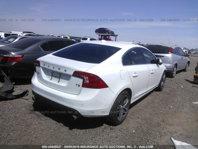 YV1612FS5D2208469 - 2013 VOLVO S60 T5 WHITE photo 4