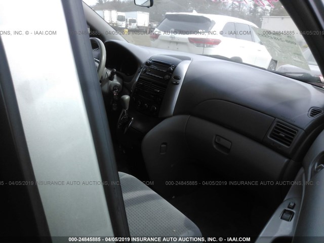 5TDZA23C66S522692 - 2006 TOYOTA SIENNA CE/LE SILVER photo 5