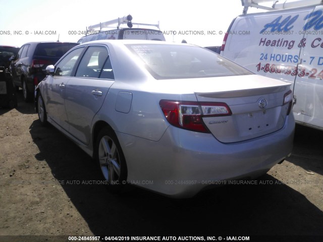 4T1BF1FK8CU181203 - 2012 TOYOTA CAMRY SE/LE/XLE SILVER photo 3