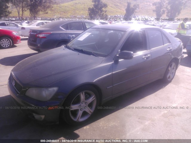 JTHBD192340087646 - 2004 LEXUS IS 300 BLACK photo 2