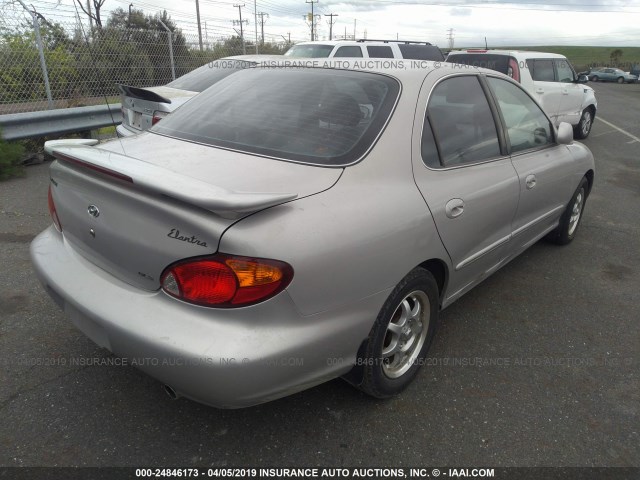 KMHJF35F5YU007351 - 2000 HYUNDAI ELANTRA GLS SILVER photo 4