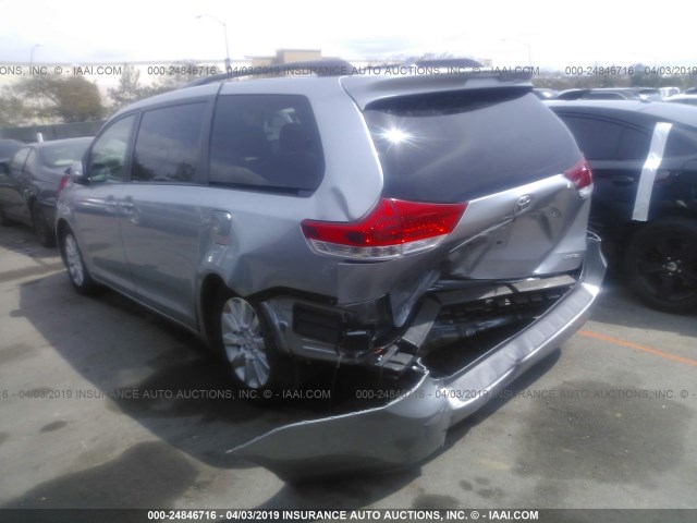 5TDYK3DCXDS397626 - 2013 TOYOTA SIENNA XLE/LIMITED SILVER photo 3