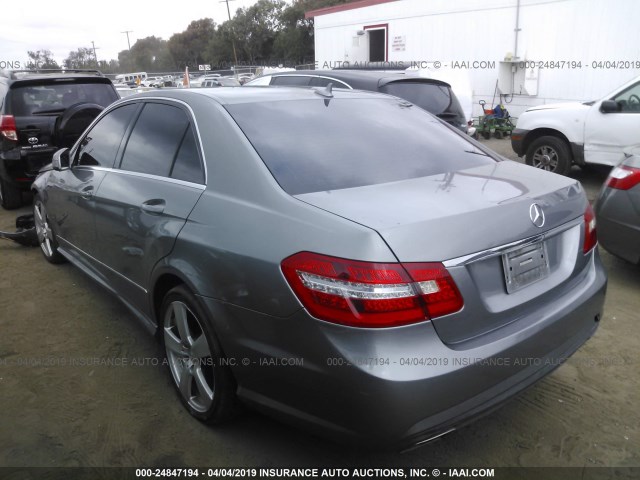 WDDHF5GB8AA261688 - 2010 MERCEDES-BENZ E 350 GRAY photo 3