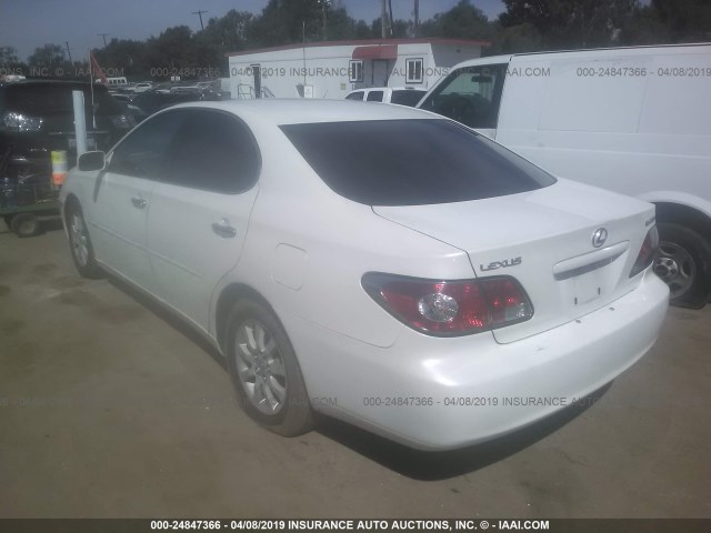 JTHBF30G830145960 - 2003 LEXUS ES 300 WHITE photo 3