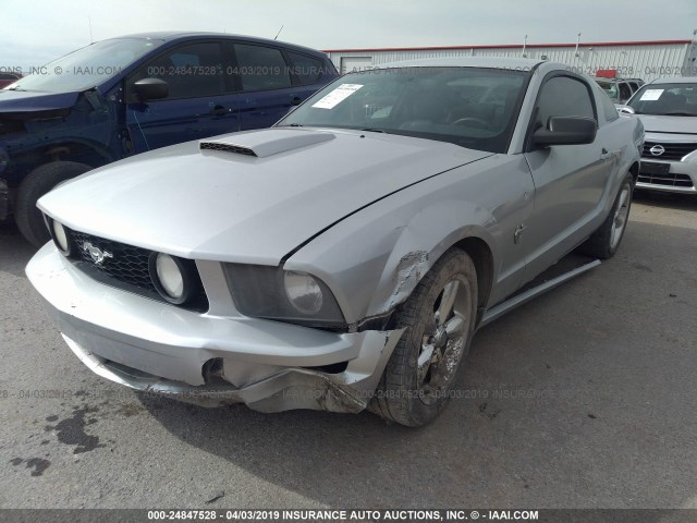 1ZVHT82H595141266 - 2009 FORD MUSTANG GT SILVER photo 2