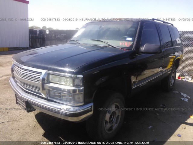 1GKEK13RXXJ729812 - 1999 GMC YUKON BLACK photo 2