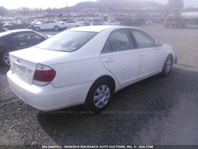 4T1BE32K65U601385 - 2005 TOYOTA CAMRY LE/XLE/SE WHITE photo 4