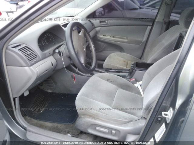 4T1BE32K42U565062 - 2002 TOYOTA CAMRY LE/XLE/SE GRAY photo 5