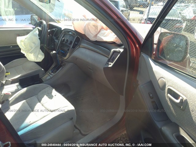 JTEHF21A620090452 - 2002 TOYOTA HIGHLANDER LIMITED RED photo 5