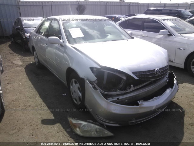 JTDBE32KX30161194 - 2003 TOYOTA CAMRY LE/XLE Silber Foto 1