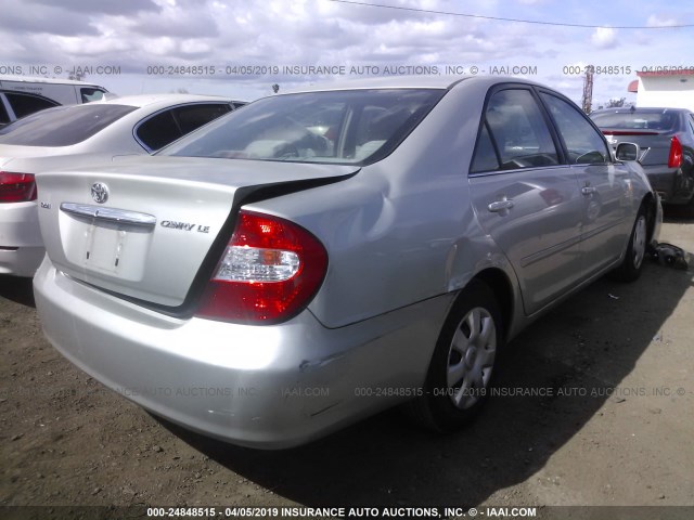 JTDBE32KX30161194 - 2003 TOYOTA CAMRY LE/XLE SILVER photo 4