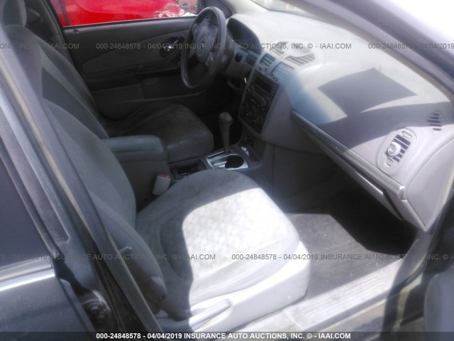 1G1ZT52855F262785 - 2005 CHEVROLET MALIBU LS GRAY photo 5