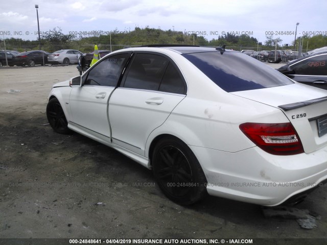 WDDGF4HB9CA631313 - 2012 MERCEDES-BENZ C 250 WHITE photo 3