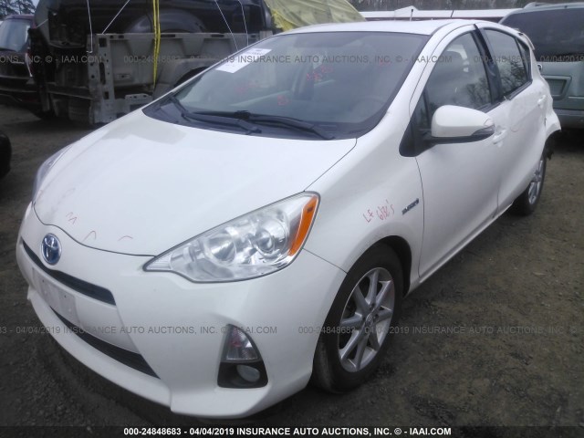 JTDKDTB34D1534656 - 2013 TOYOTA PRIUS C WHITE photo 2