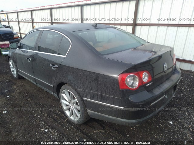 WVWCU73C58E170742 - 2008 VOLKSWAGEN PASSAT VR6 BLACK photo 3